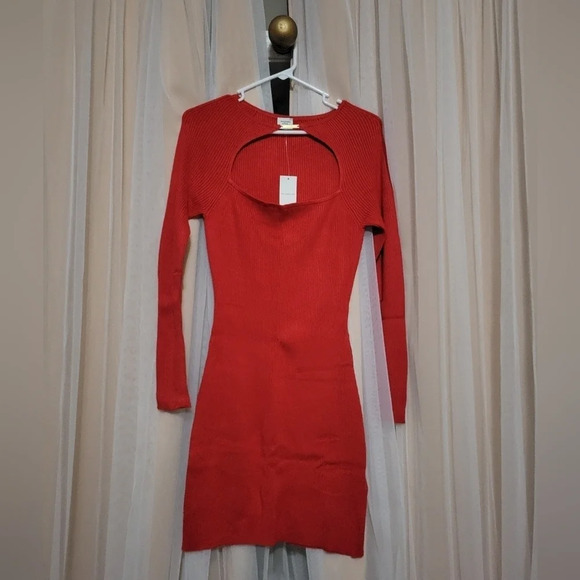 NWT Abercrombie Long Sleeve Ribbed Knit Mini Sweater Dress w/ Neckline Cutout. - Picture 2 of 5